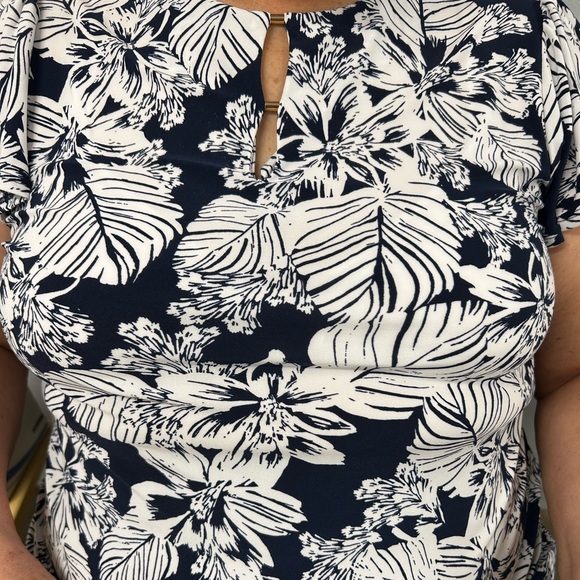 Jones New York Blue and White Fitted T-Shirt with Mandarin Collar - Picture 4 of 17